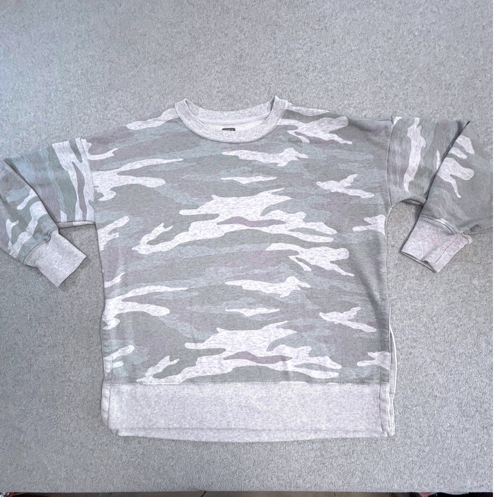 Aerie Sweatshirt Womens Small Gray Camo Crew Neck Relaxed Fit Pullover